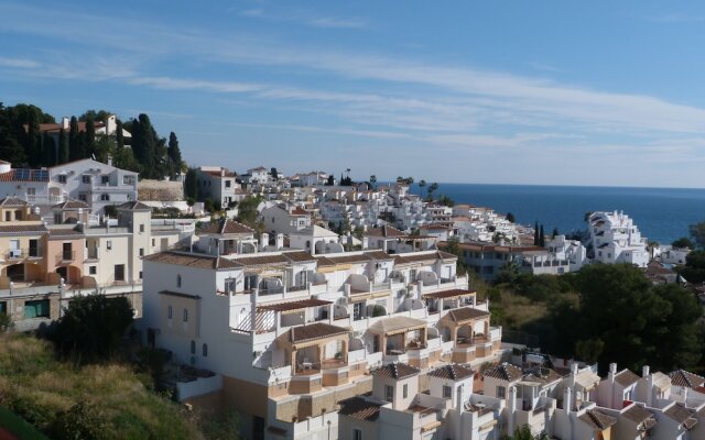 Tahiti Nerja Bluewater