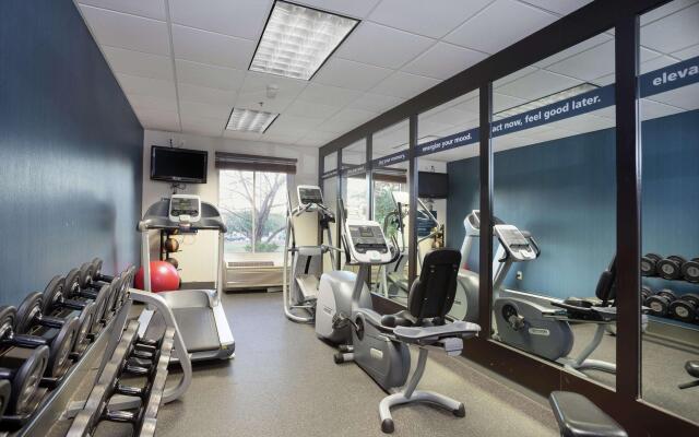 Hampton Inn & Suites Austin-Airport