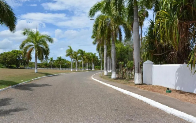 Oceanview Apt - Montego Bay, Ja, Pool, Bar, Beach
