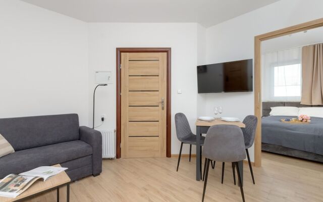 Boczna Apartment Near The Sea by Renters