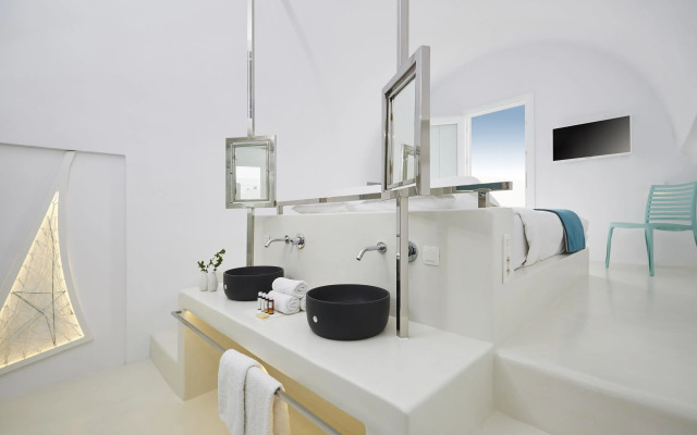 Oia Collection Boutique Suites