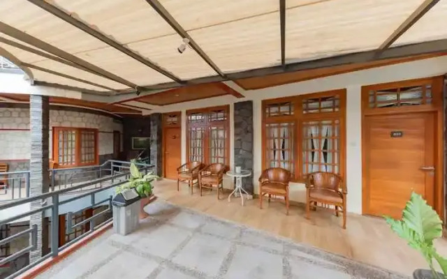 Urbanview Hotel Villa Surya Bandung