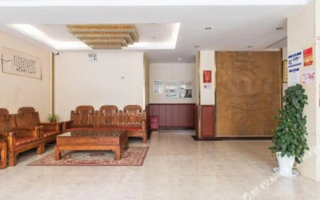 Guiyang Xinyuan Business Hotel (Huaxi Park Area)