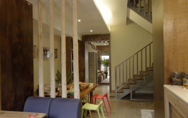 Guilin Jiuzaipangbian Boutique Inn