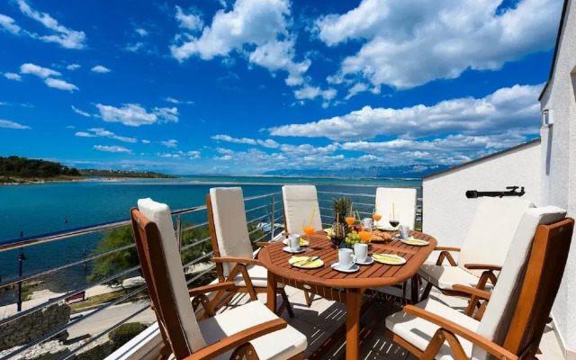 Modern Villa in Nin With Terrace