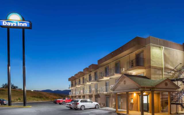 Days Inn by Wyndham Medford