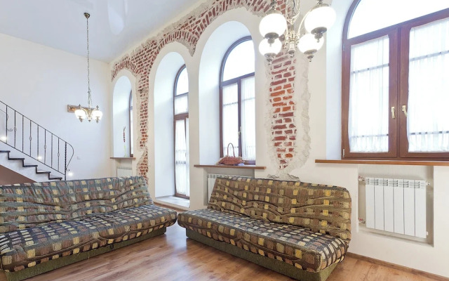 Apartments on Karl Marx str 20