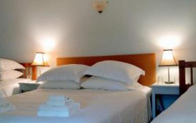 Pine Hill Arms Hotel