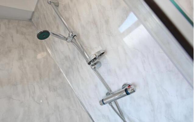 2C SPV Double En-suite Room