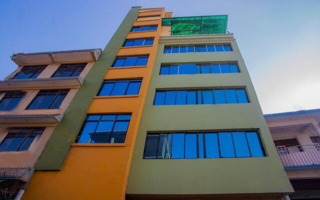 Hotel The Hub By OYO Rooms