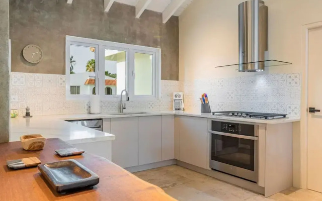 New Mediterranean Villa 5bed 5bath Across-marriott
