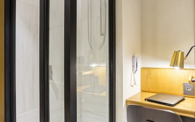 Aerotel Airport Transit Hotel