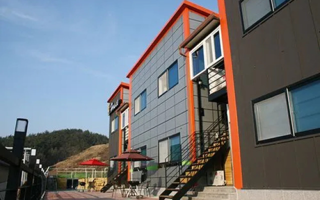 Gyeongju Feel House Pension