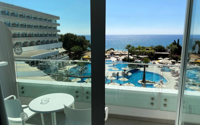 Melissi Beach Hotel & Spa