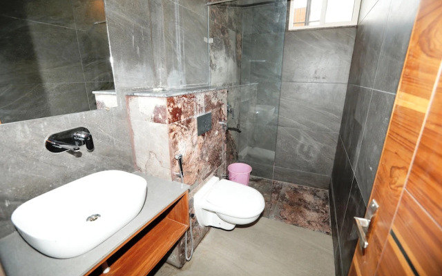 Hardik Palace By F9 Hotels