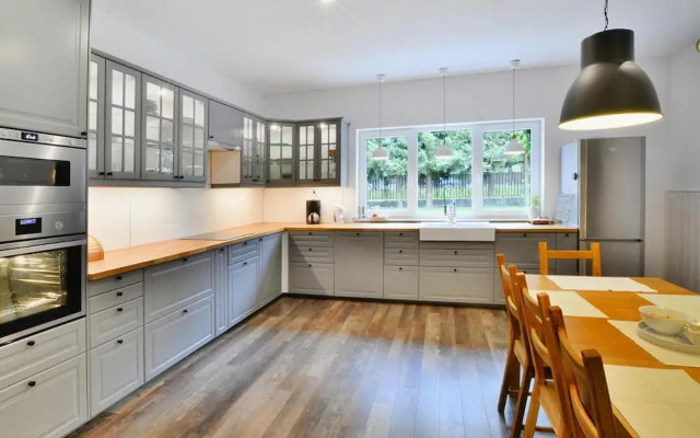 Spacious Holiday Apartment With Sauna, Kolobrzeg