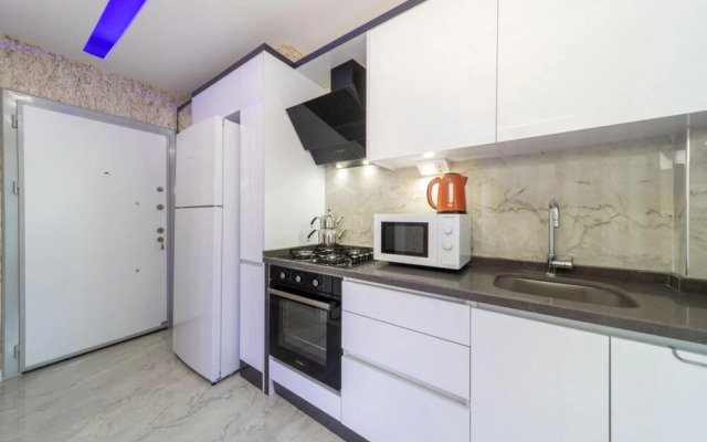 Modern and Central Flat Near Beach in Antalya