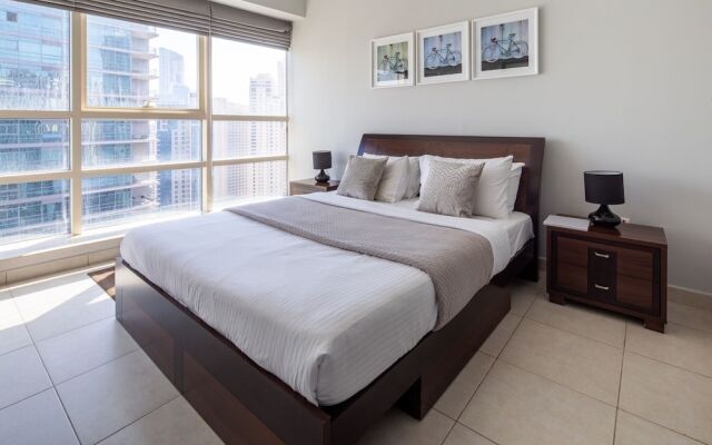 Stylish + Bright 1BR With Dubai Marina Views!