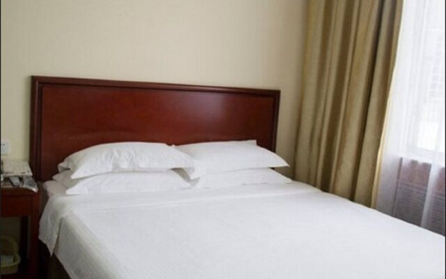 GreenTree Inn Anhui Fuyang Funan East Huaihe Road Express Hotel