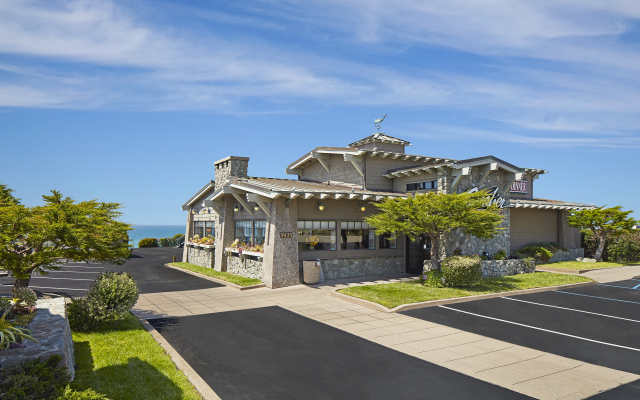 Cavalier Oceanfront Resort