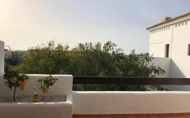 Luxury apartment set in Doña Julia Golf Course