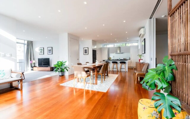 Luxury 4 Bedroom Home With Private Cinema