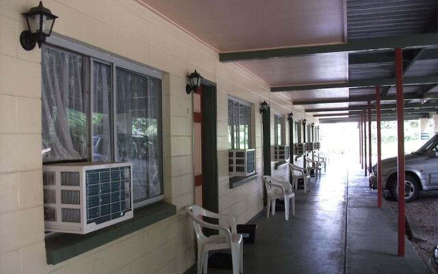 Beerwah Glasshouse Mountains Motel
