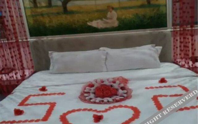 Jinhuang Theme Hotel