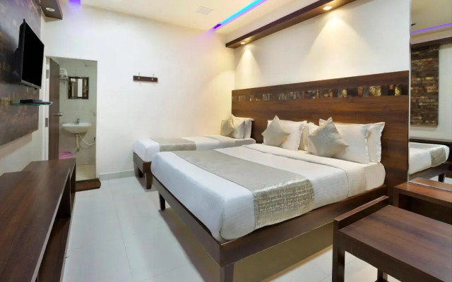 Mannars Deluxe Lodge