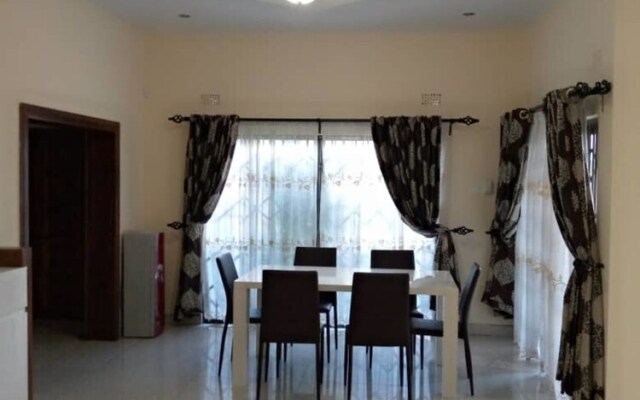 3 Bedrooms Exclusive Apartment in Kaludu