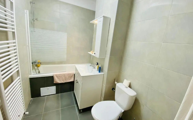 Plaza Residence Studio 2