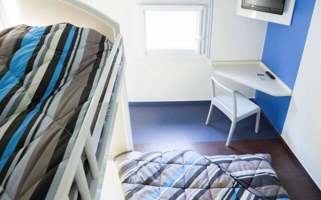 UNISOTEL ex (HOTEL F1 SAINT BRIEUC)