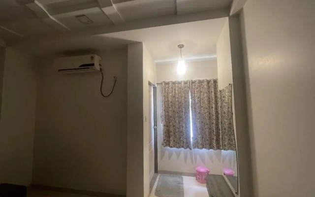 Goroomgo Narayan Executive Gujrat