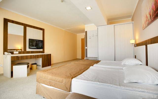 Evrika Club Hotel
