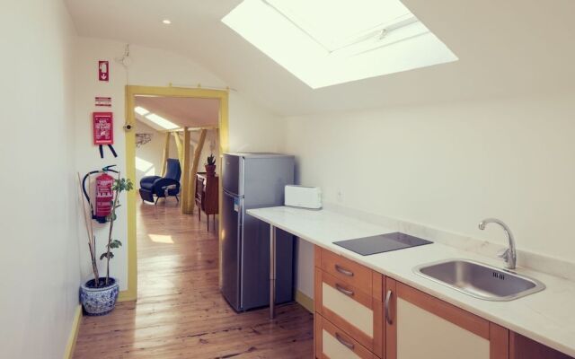 Lisbon Calling Rooms & Studio