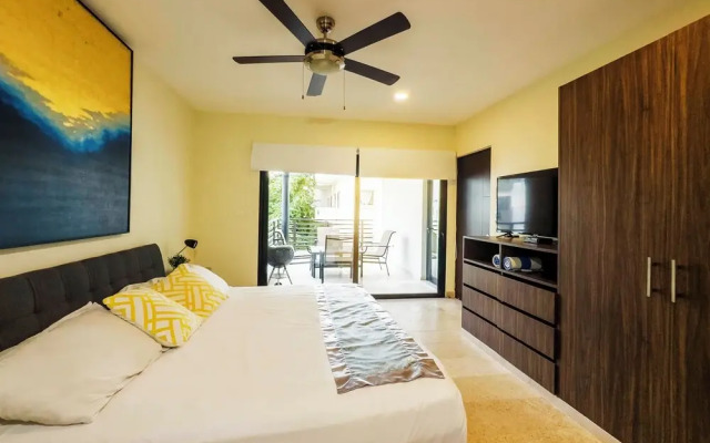 Melittas Stylish 2Bed,2Bath-Condo Near Beach - 6 Guests