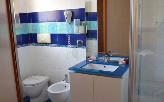 Piccadilly Suites and Rooms