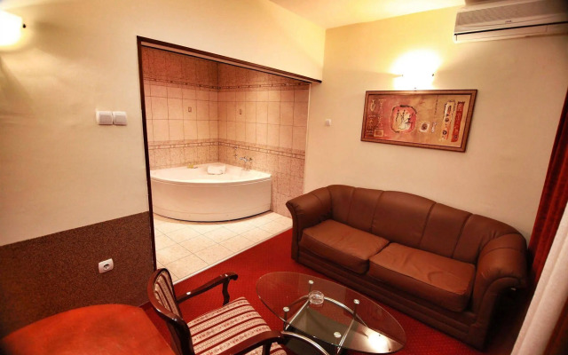 Petrus Hotel