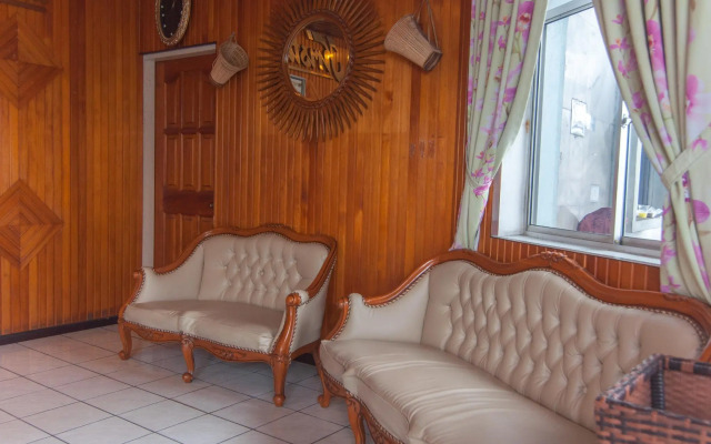 Kristal Hotel by OYO