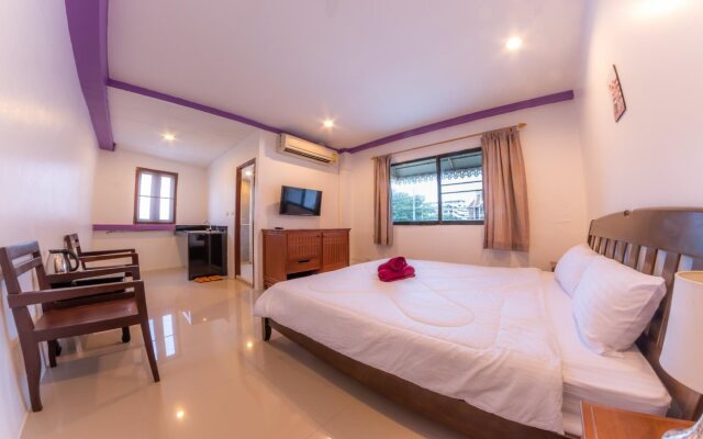 Enrico Hostel Patong