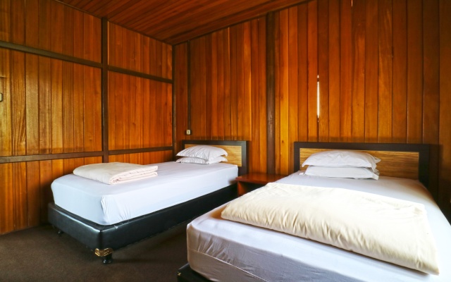 Villa Gardenia Bandung – Guest Rooms – Parompong