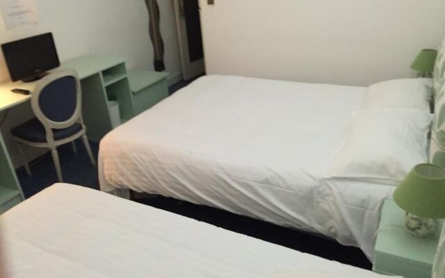 Hotel Joly