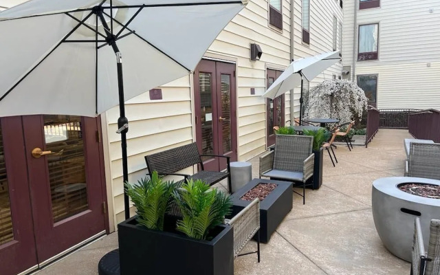 CozySuites Central West End