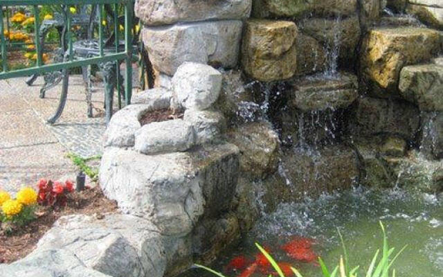 Magnolia Tree Hotel - Near Anaheim Convention Center