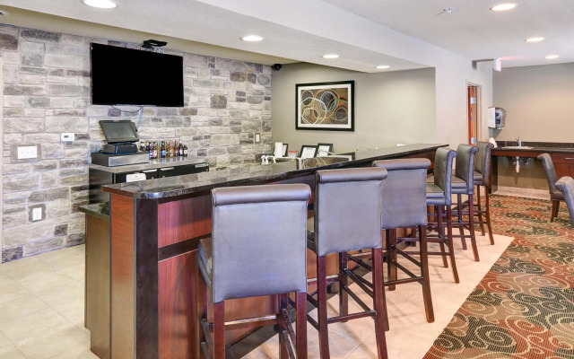Cobblestone Inn & Suites – Big Lake