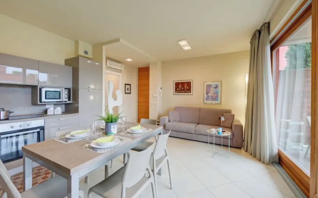 La Casa di Gioia - Shared Pool & View
