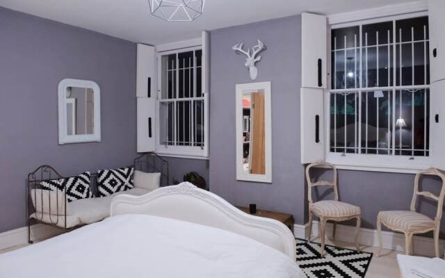 Homely 2 Bedroom Flat in North London