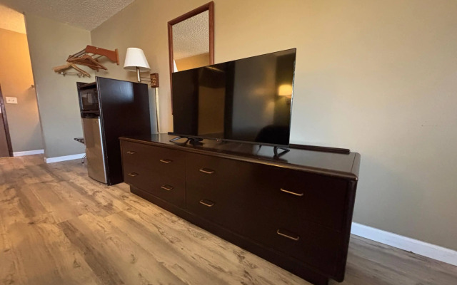 Super 8 by Wyndham Normal Bloomington