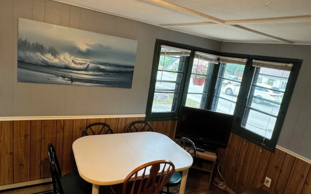 Alton Lodges