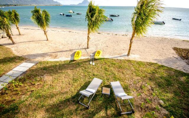 L'Escale Beachfront Luxury Suite By Dream Escapes